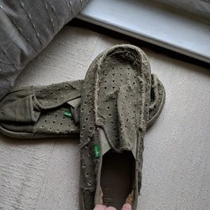 Sanuk mens slip ons 13